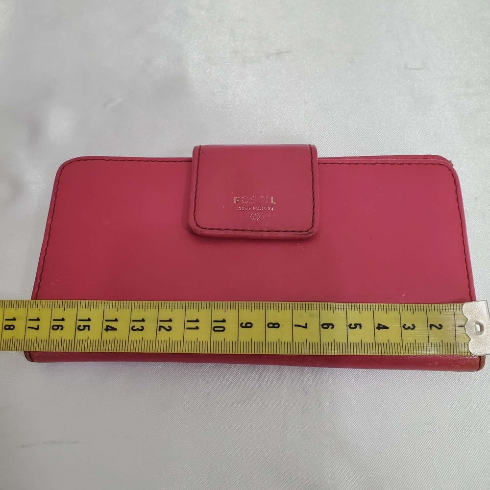 Fossil Pink Leather Clasp Wallet - Picture 11 of 11